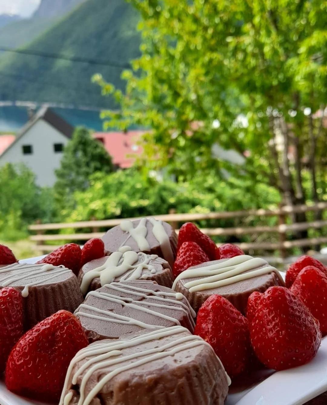 Guesthouse Madzarevic Plužine Ngoại thất bức ảnh